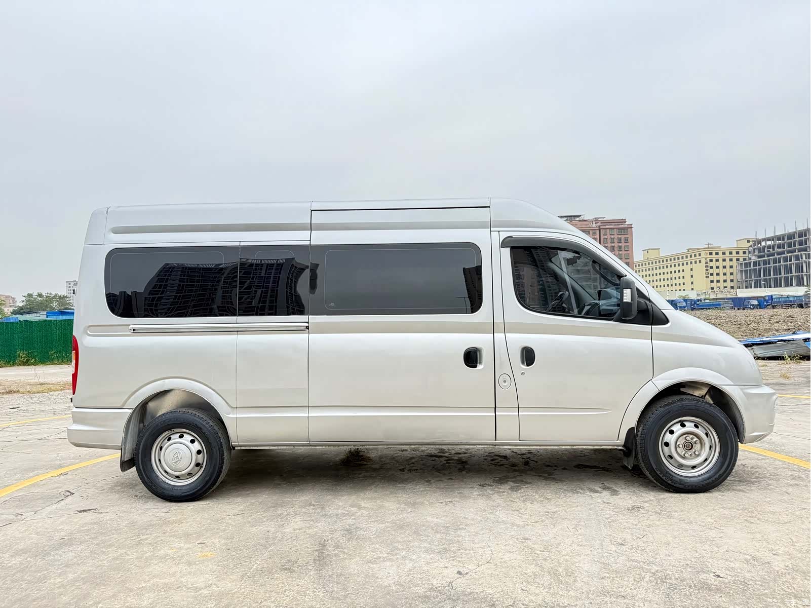 Maxus V80, 2022 4