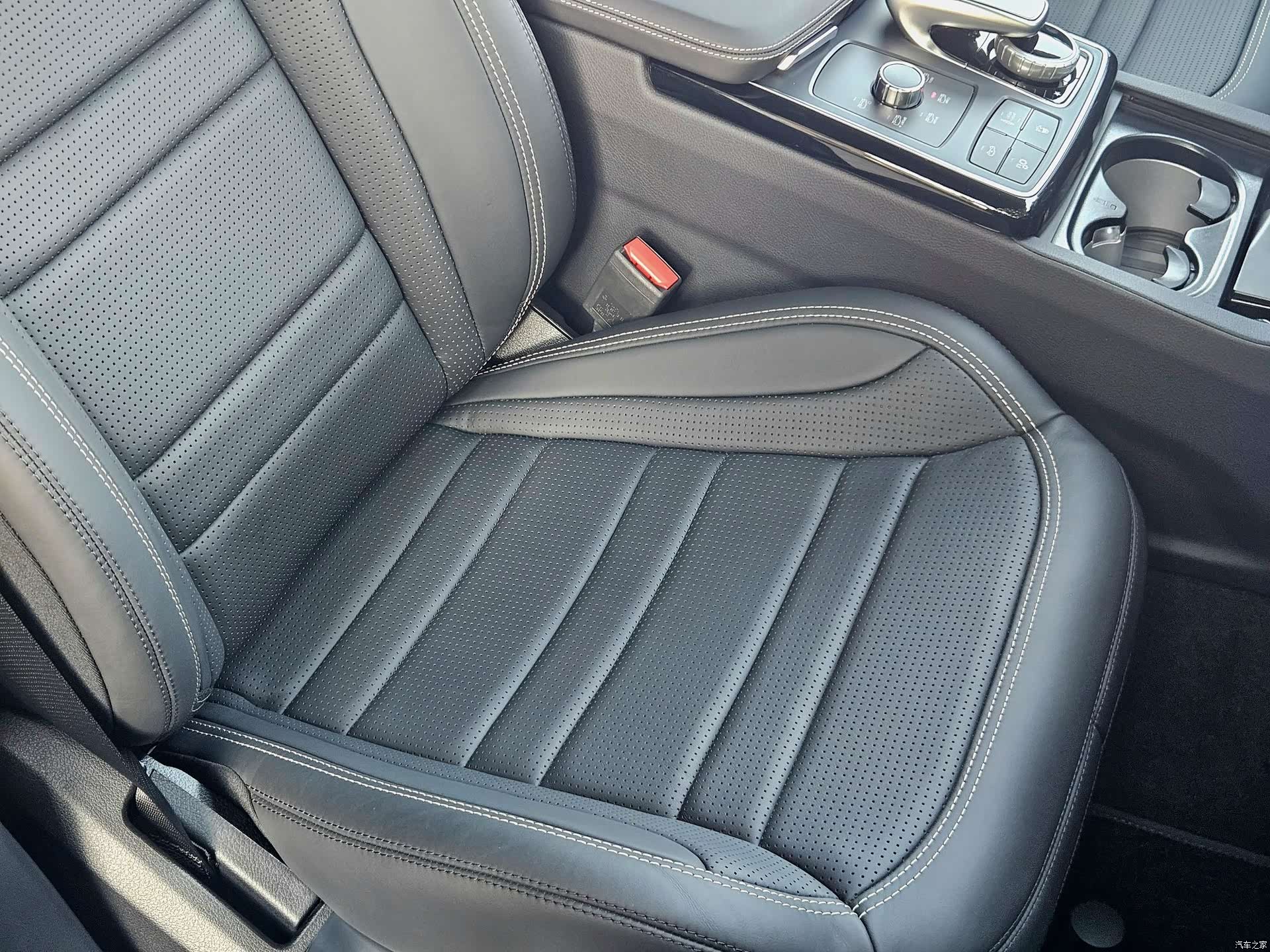 Mercedes-Benz GLS, 2017 11