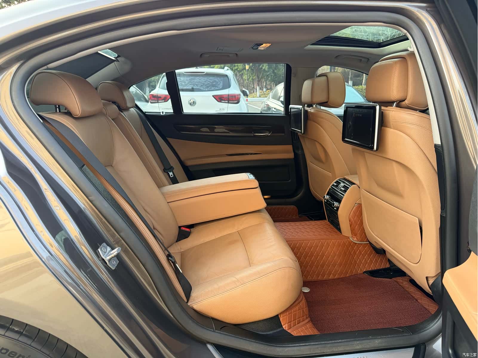 BMW 7 Series, 2013 12