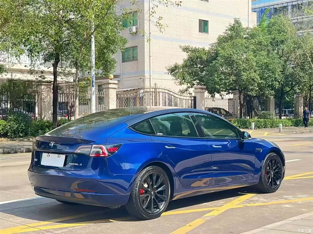 Tesla Model 3, 2020 6