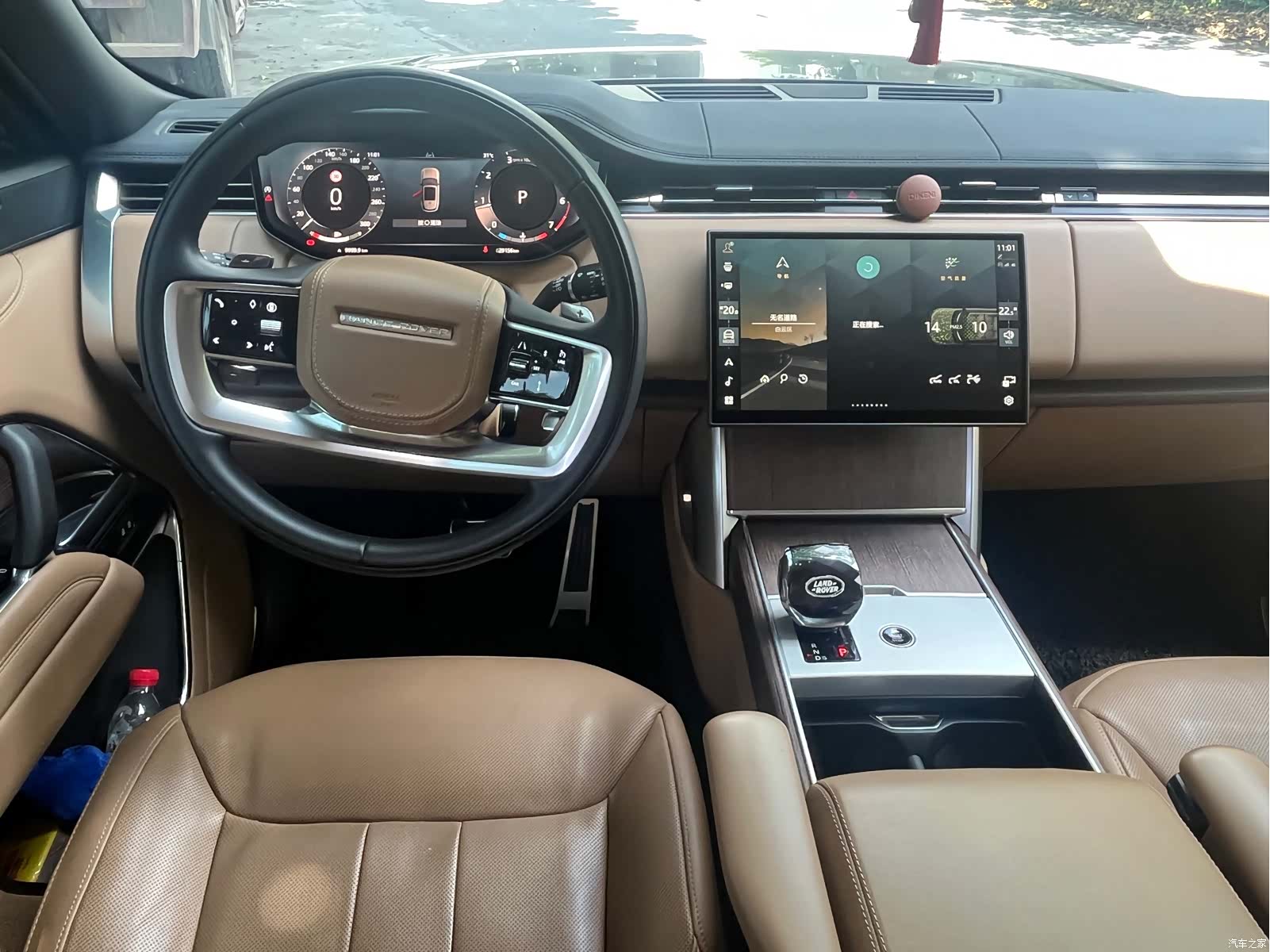 Land Rover Range Rover, 2023 11