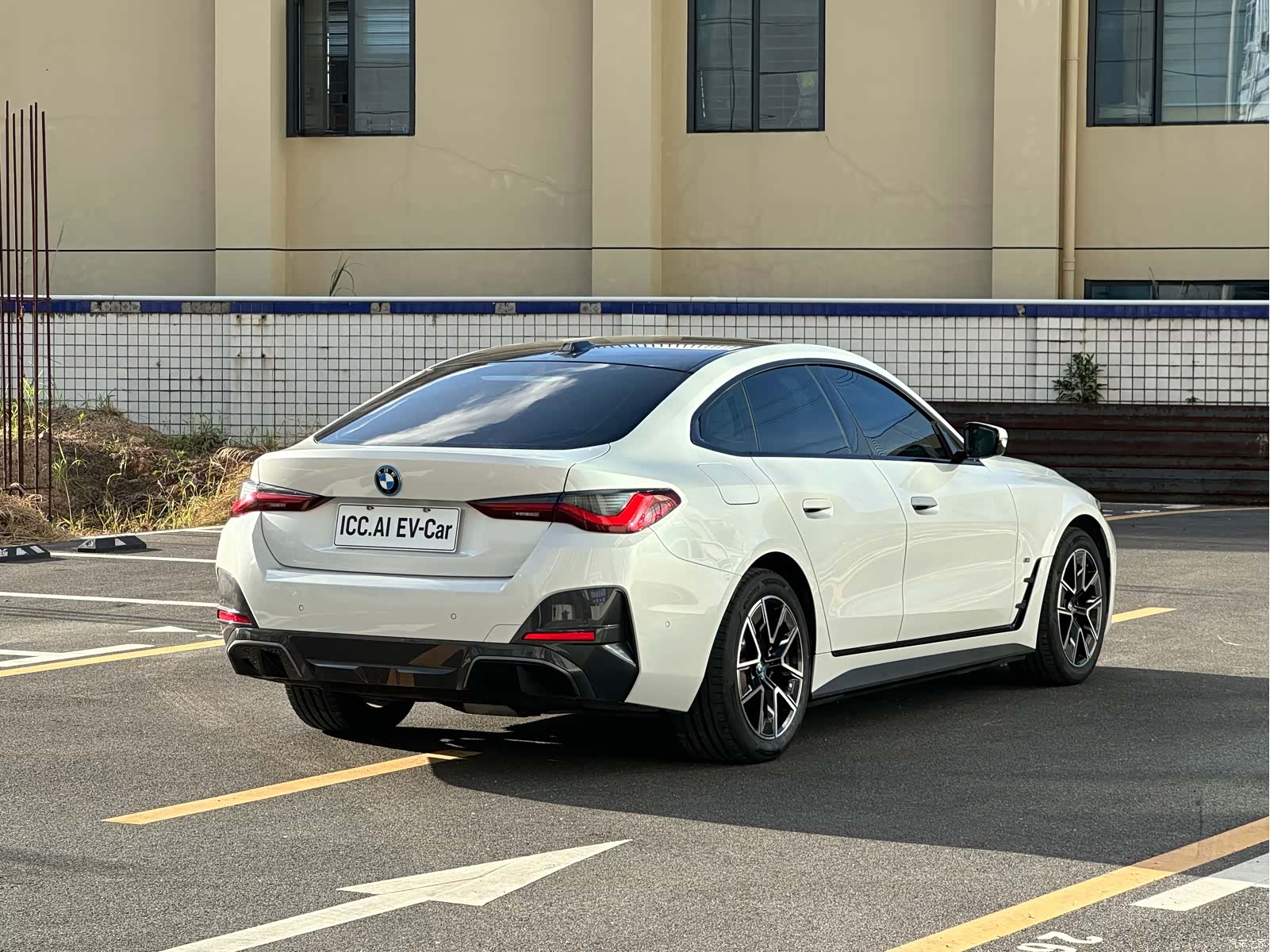 BMW i4, 2025 15