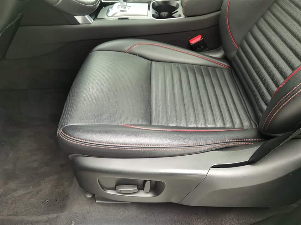 Land Rover Discover sports