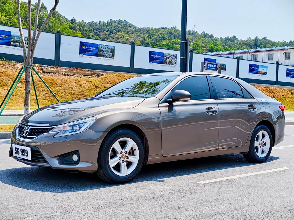 Toyota Reiz