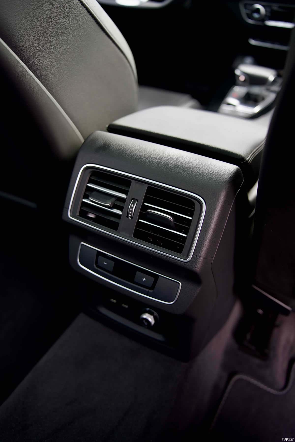 Audi Q5L, 2023 15