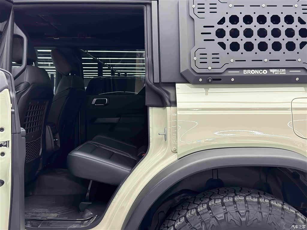 Ford Bronco, 2025 9