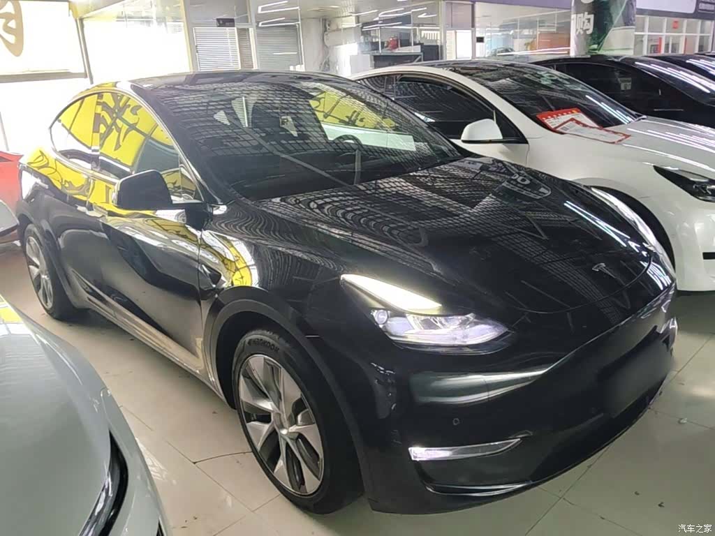 Tesla Model Y, 2021 4
