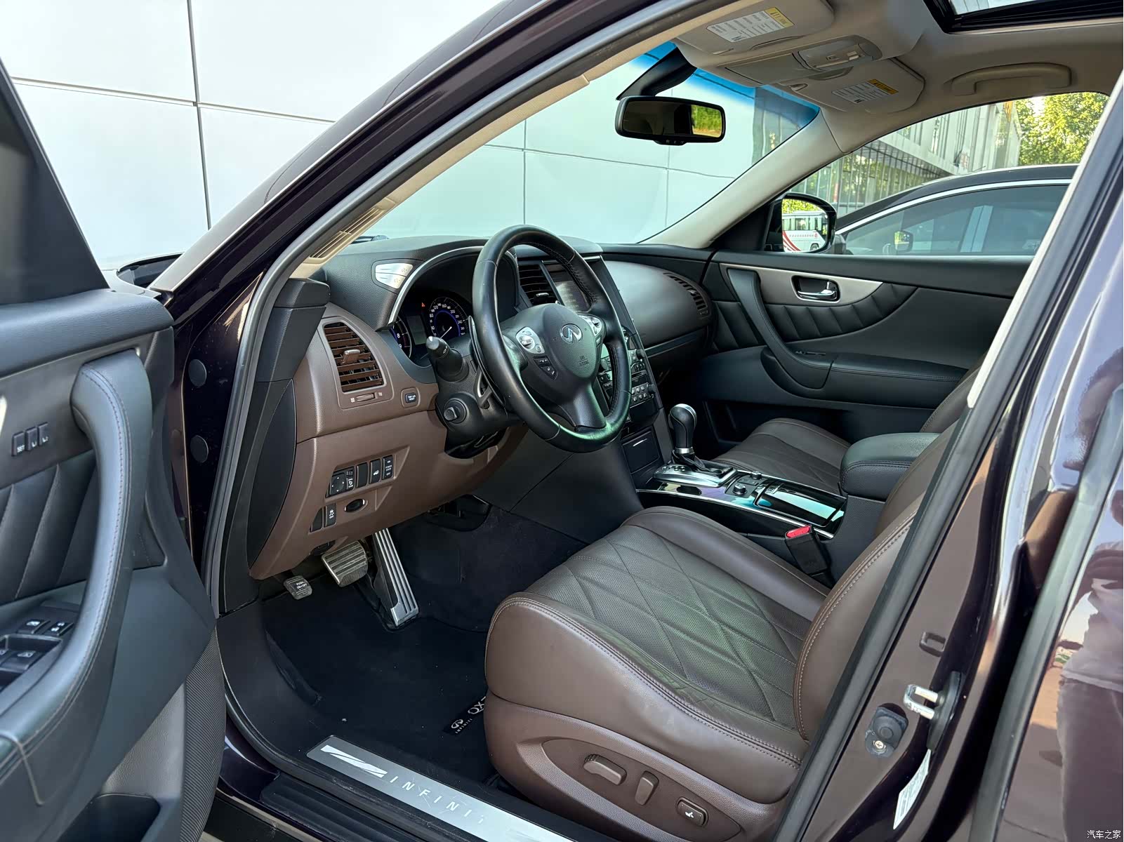 Infiniti QX70, 2015 7
