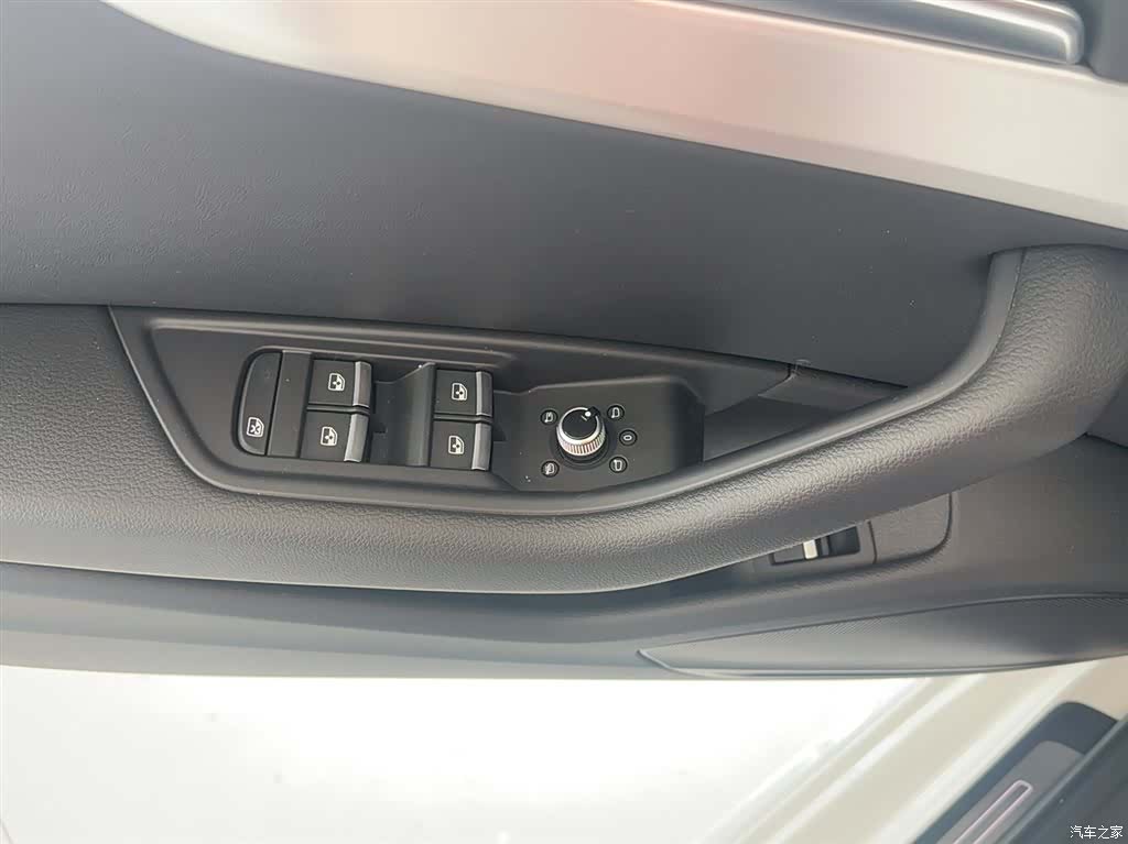 Audi A4L, 2022 4