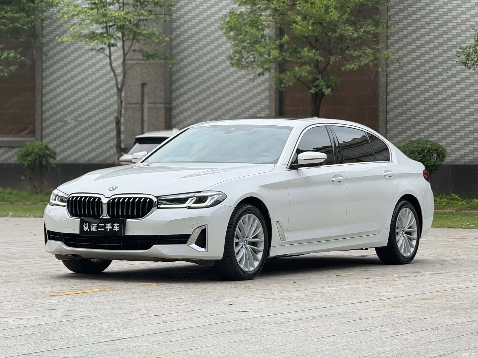 BMW 5 Series, 2021 1
