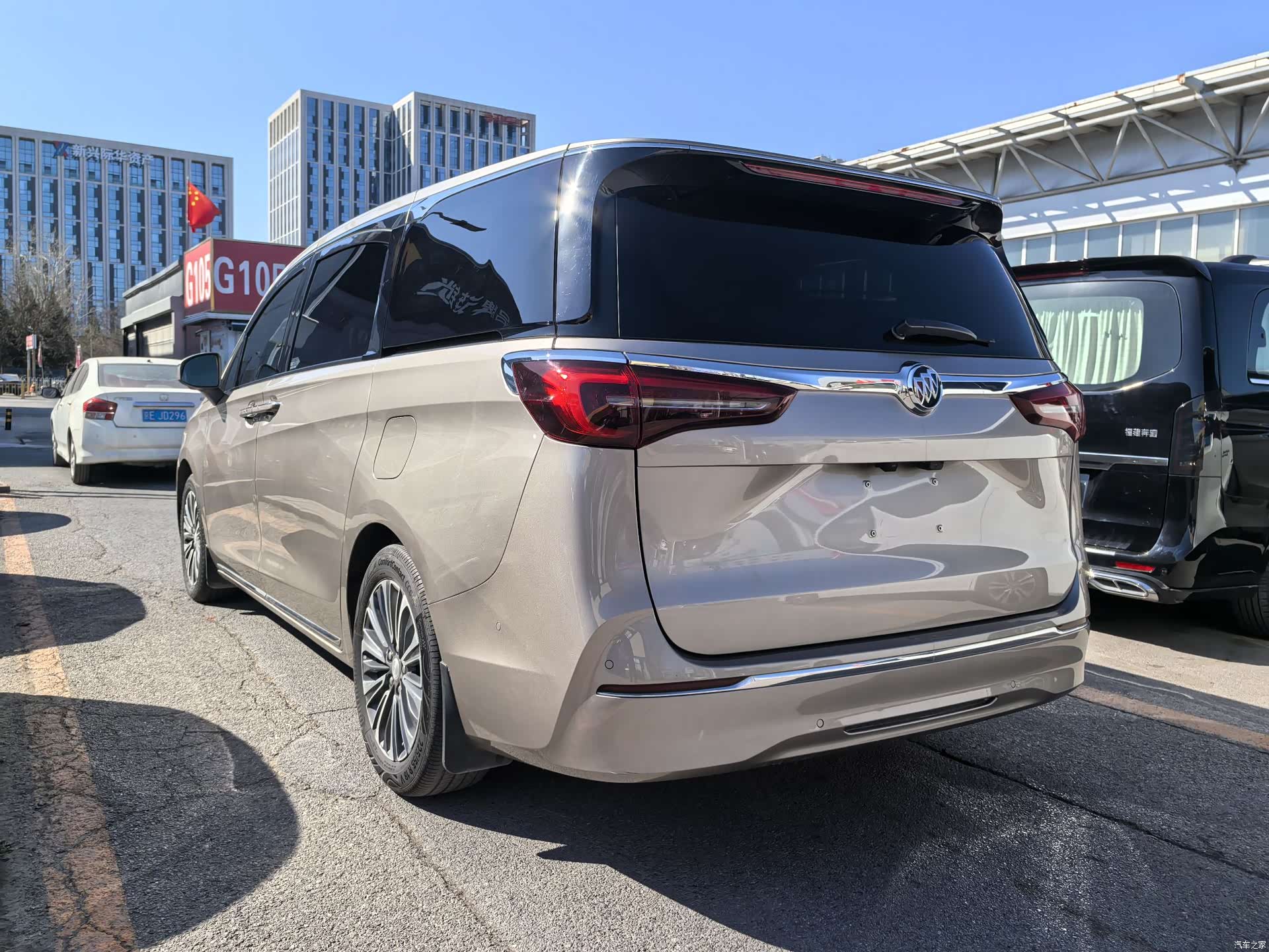Buick GL8, 2023 4