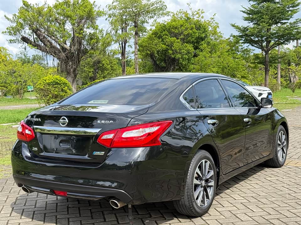 Nissan Teana Nissan Teana