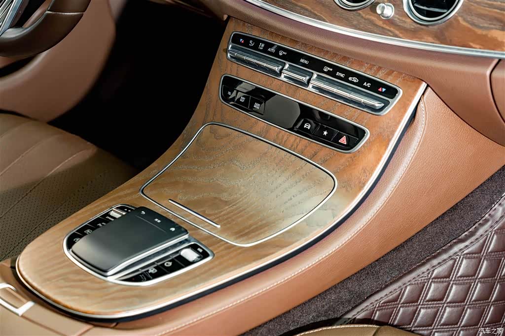 Mercedes-Benz E-Class, 2024 19