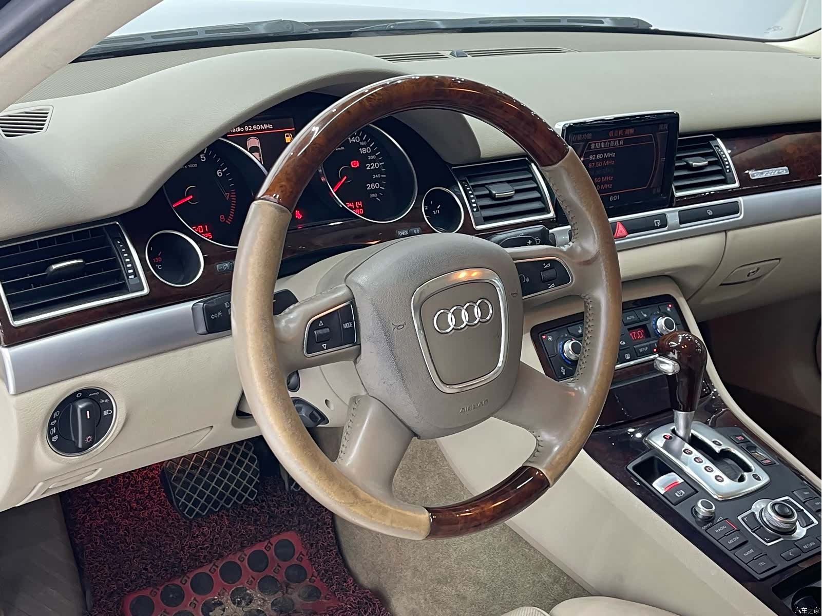 Audi A8L, 2009 9