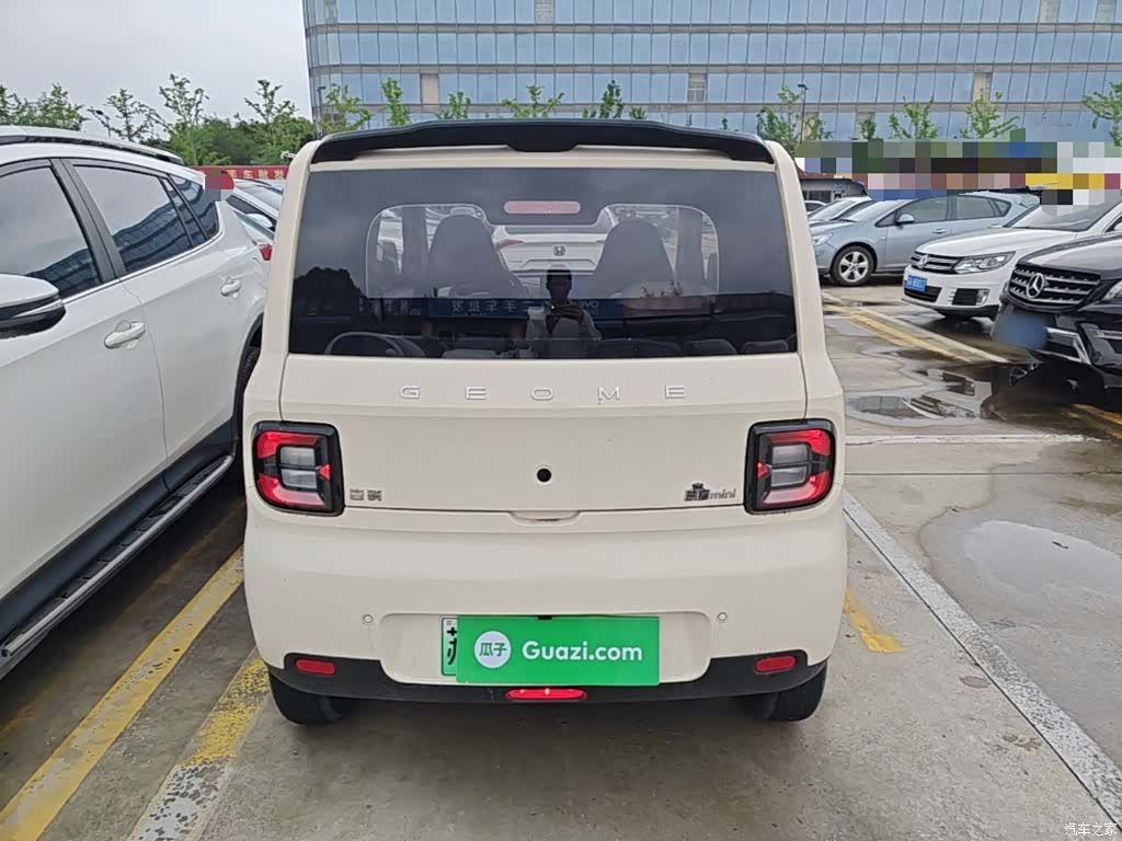 Geely Panda, 2025 6