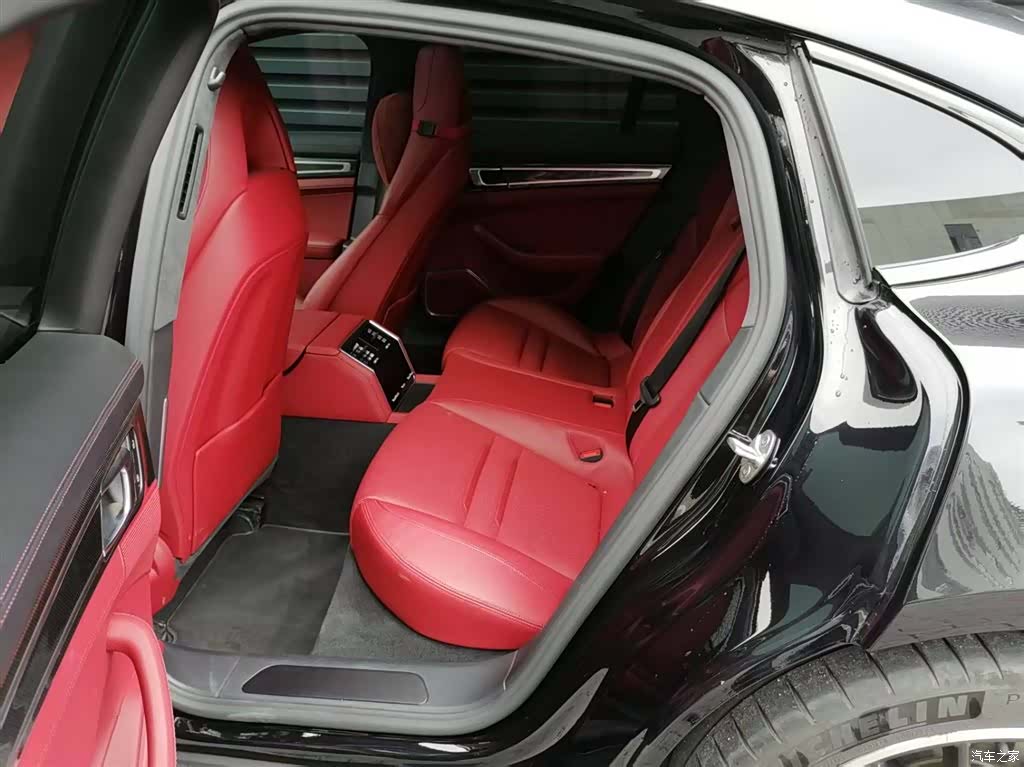 Porsche Panamera, 2023 6