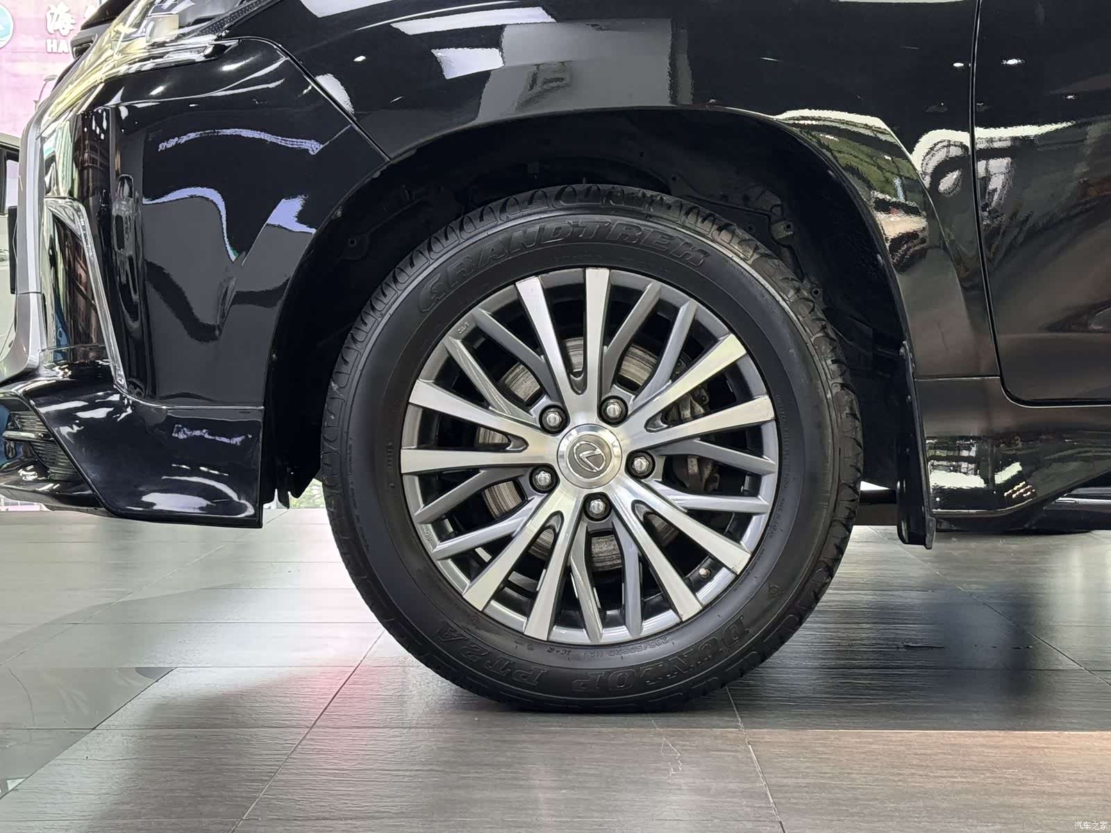Lexus LX, 2019 16