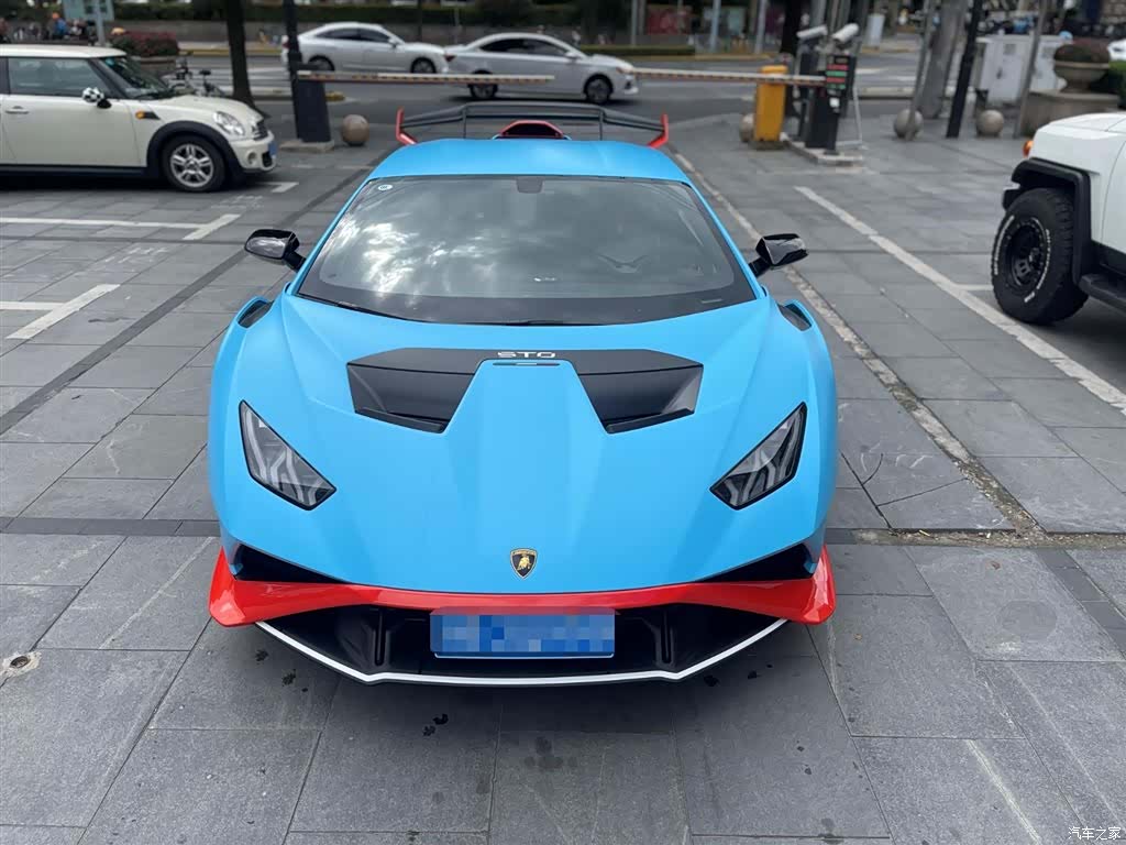 Lamborghini Huracán, 2022 2