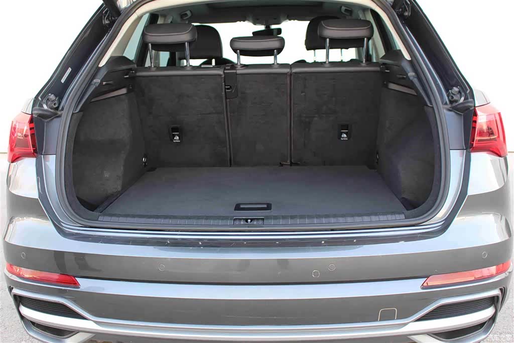 Audi Q3, 2019 6