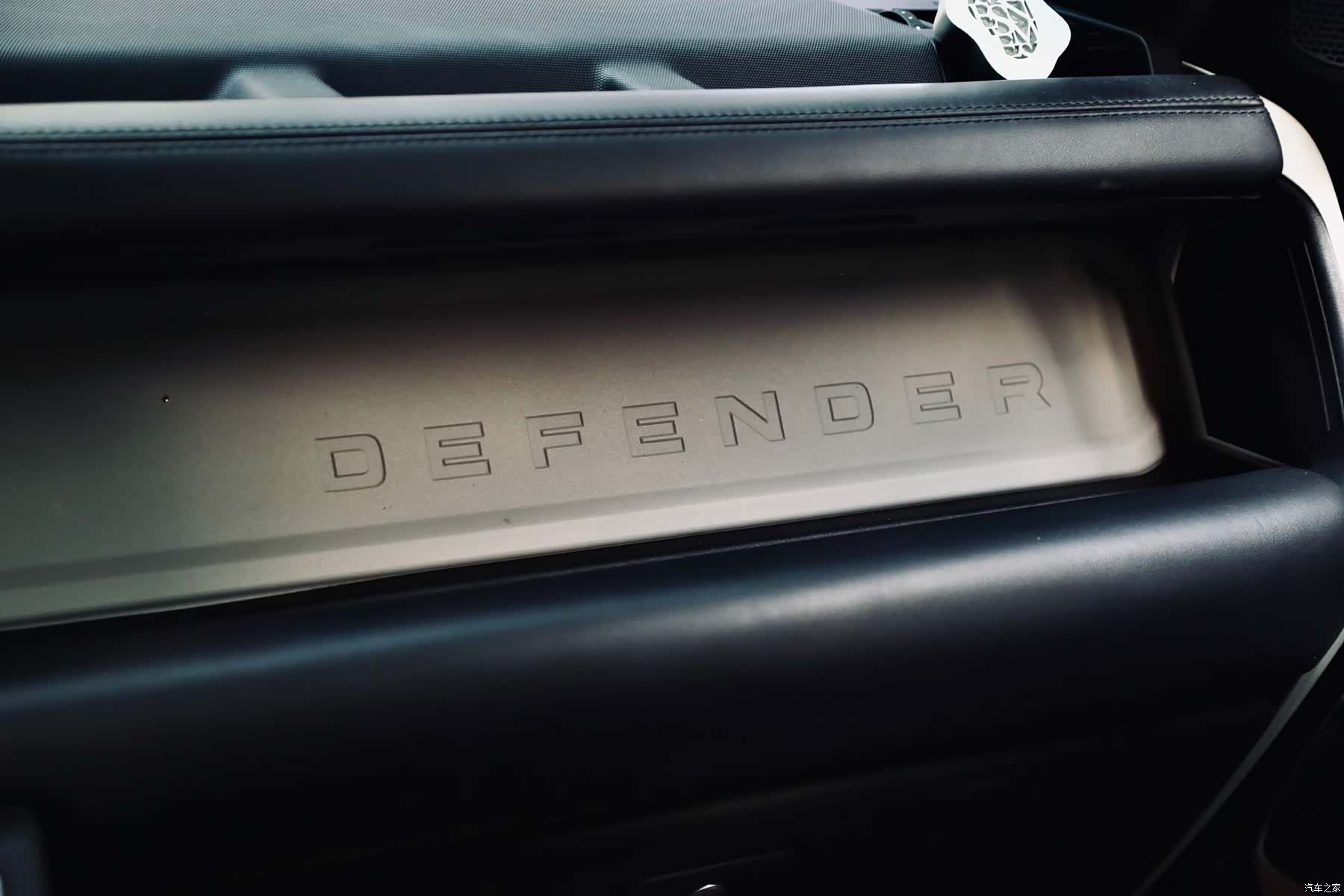 Land Rover Defender, 2021 18