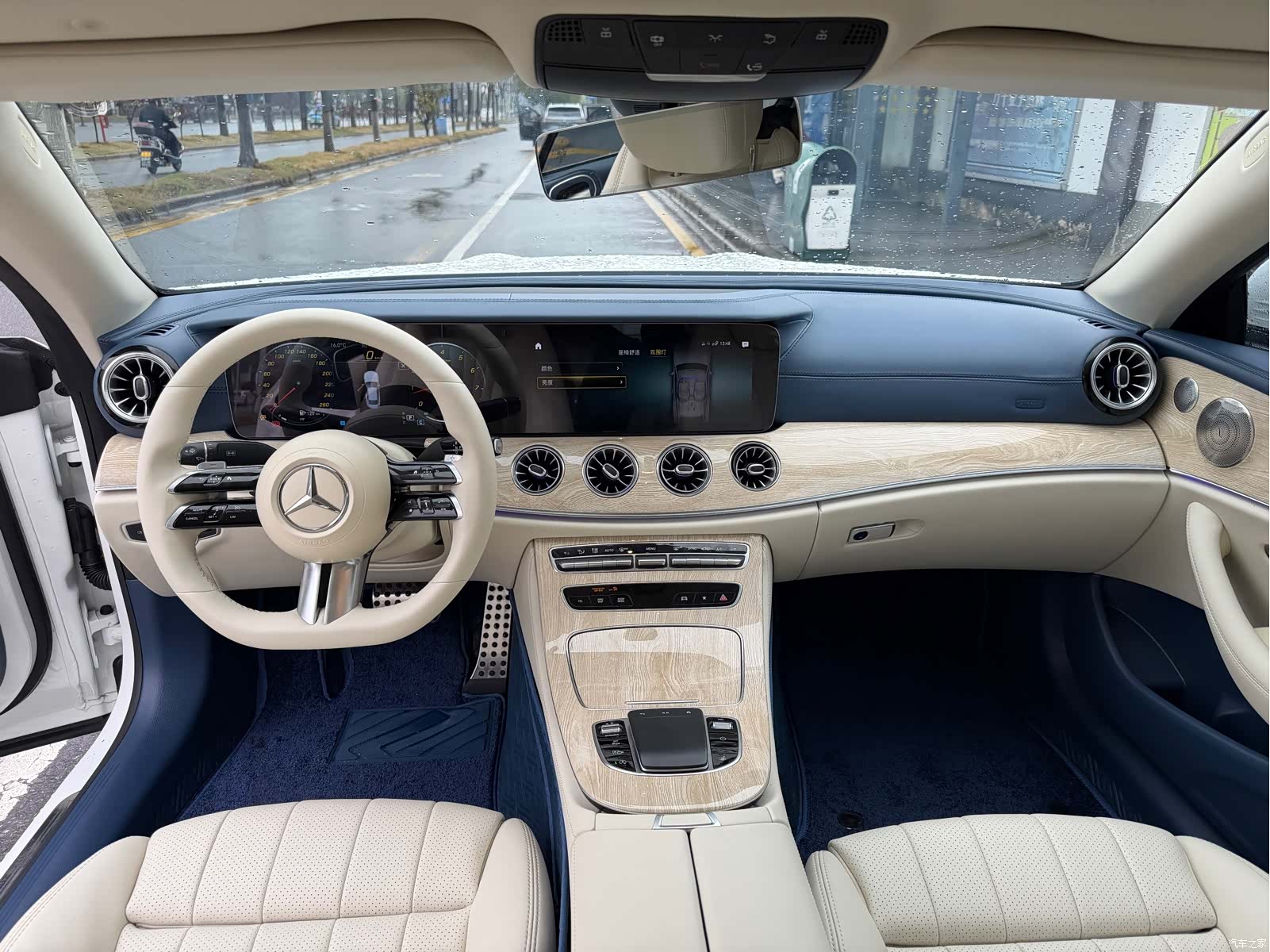 Mercedes-Benz E-Class, 2022 8