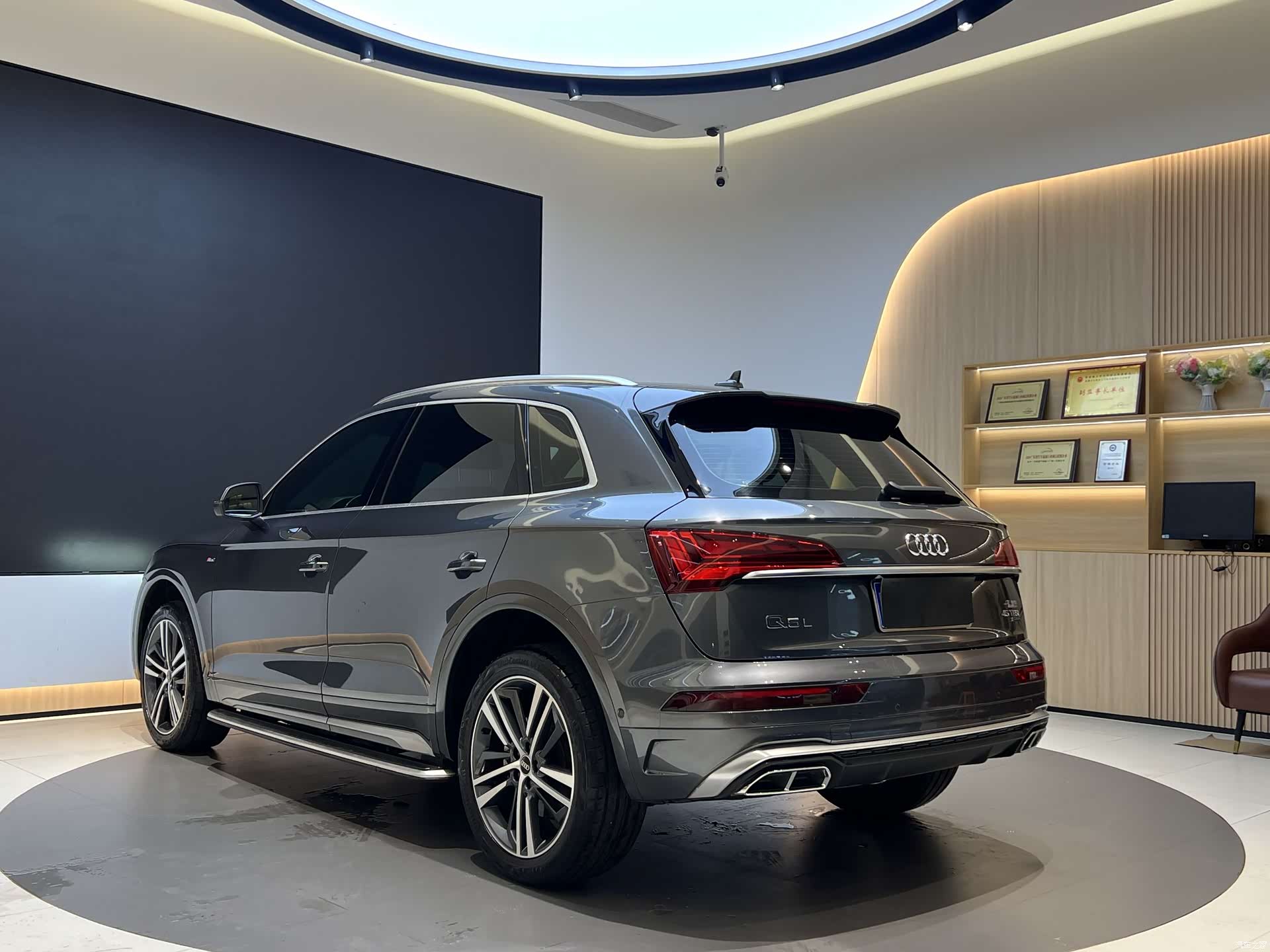 Audi Q5L, 2022 все фото