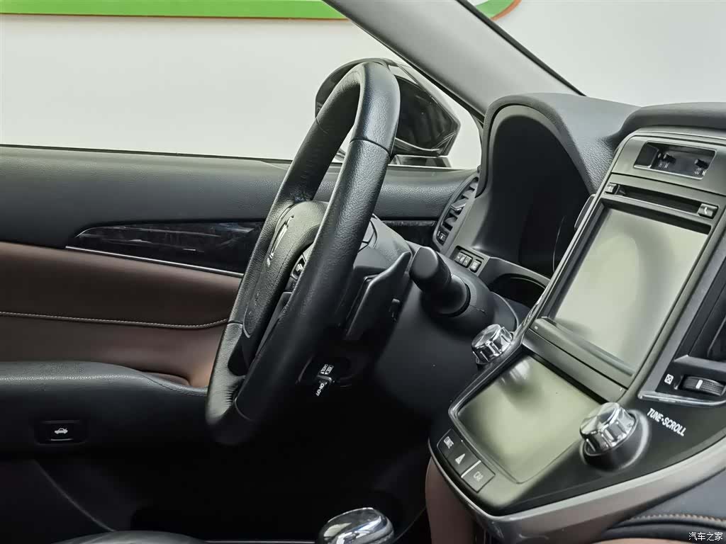 Toyota Crown, 2018 22