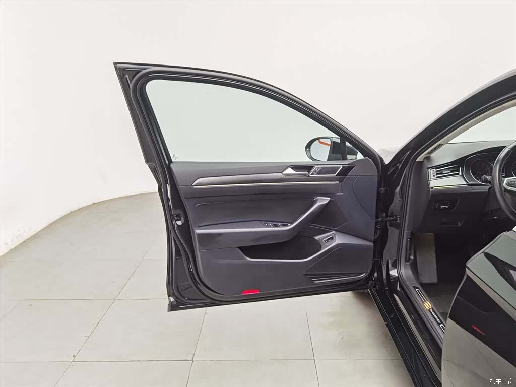 Volkswagen Magotan, 2021 8