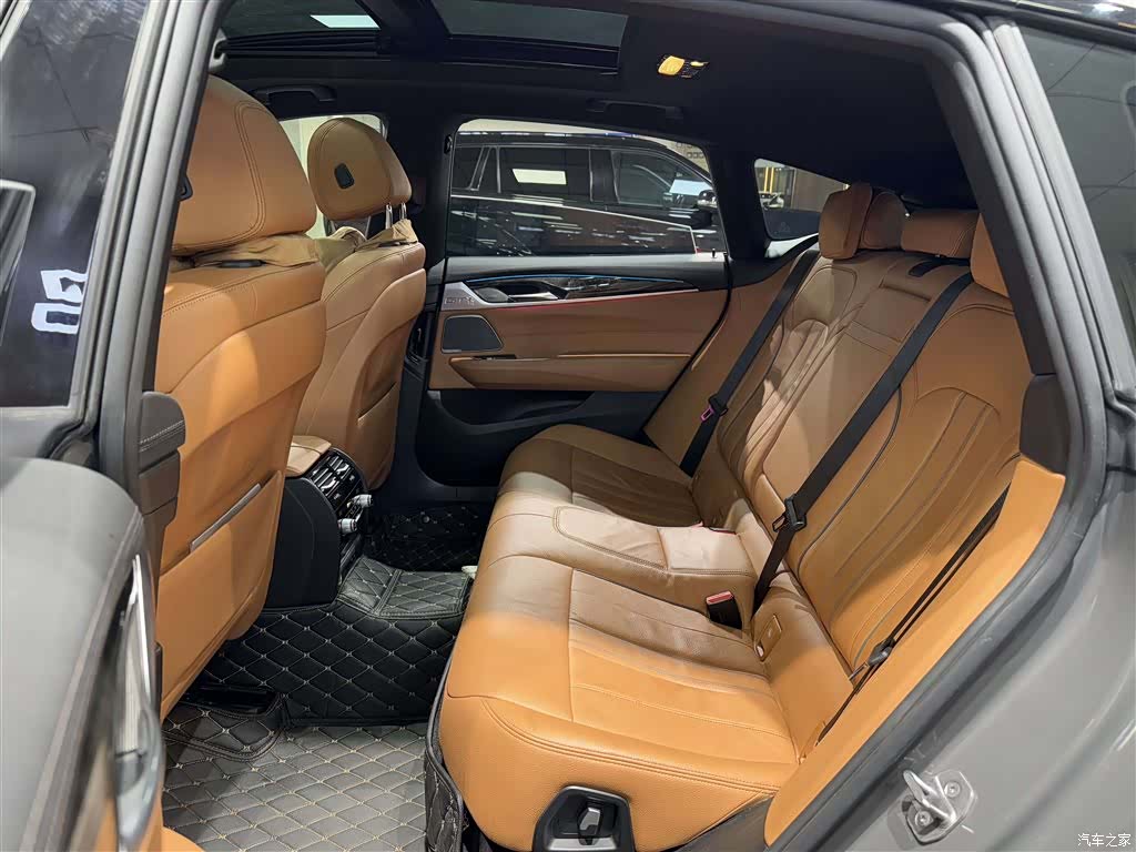 BMW 6 Series GT, 2022 8