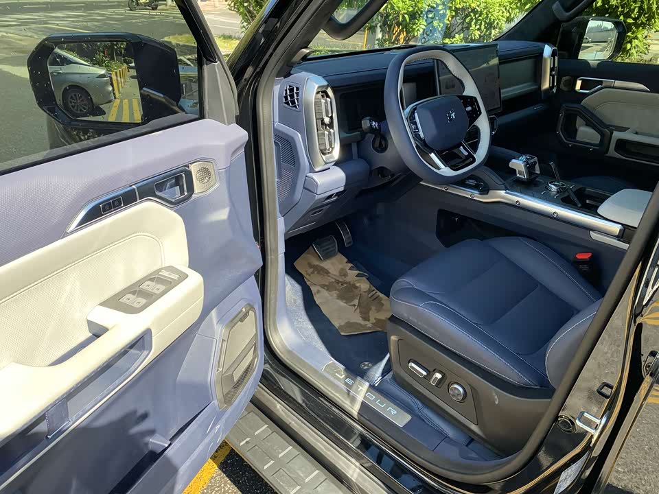 Jetour Jet Traveler C-DM