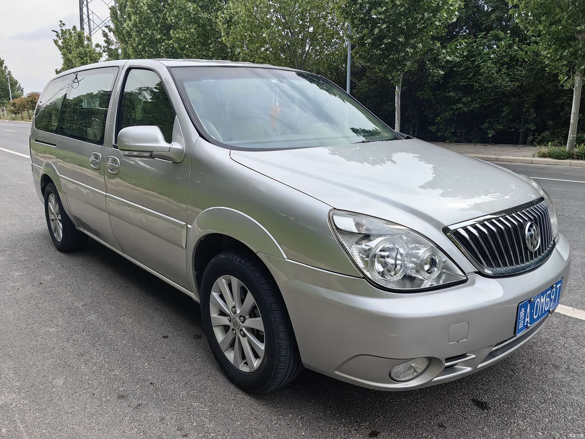Buick GL8, 2016 3