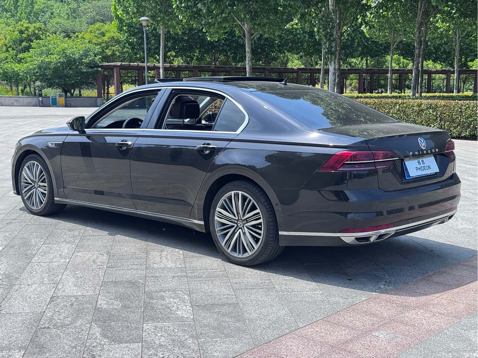 Volkswagen Phideon, 2017 4