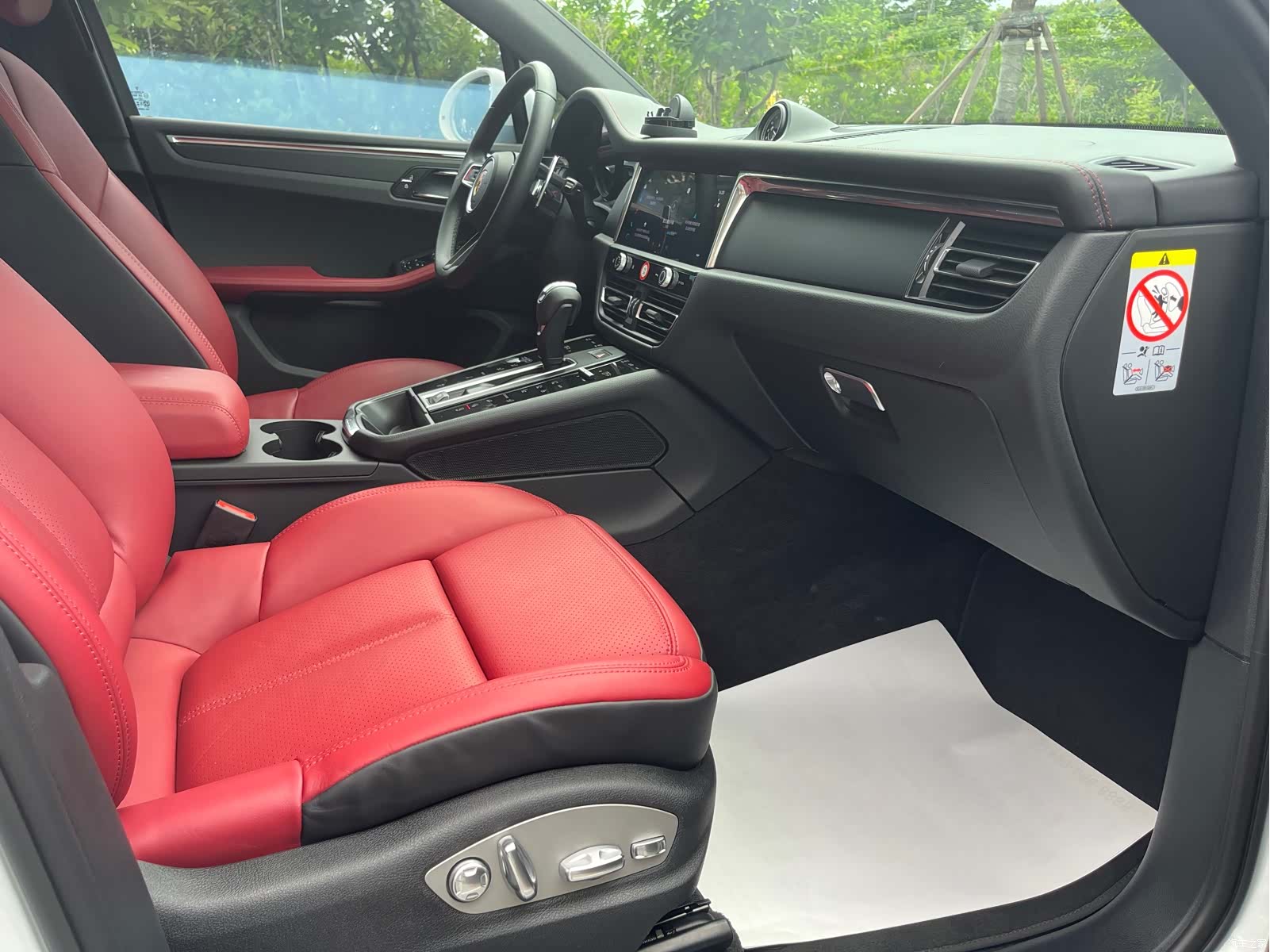 Porsche Macan, 2024 12