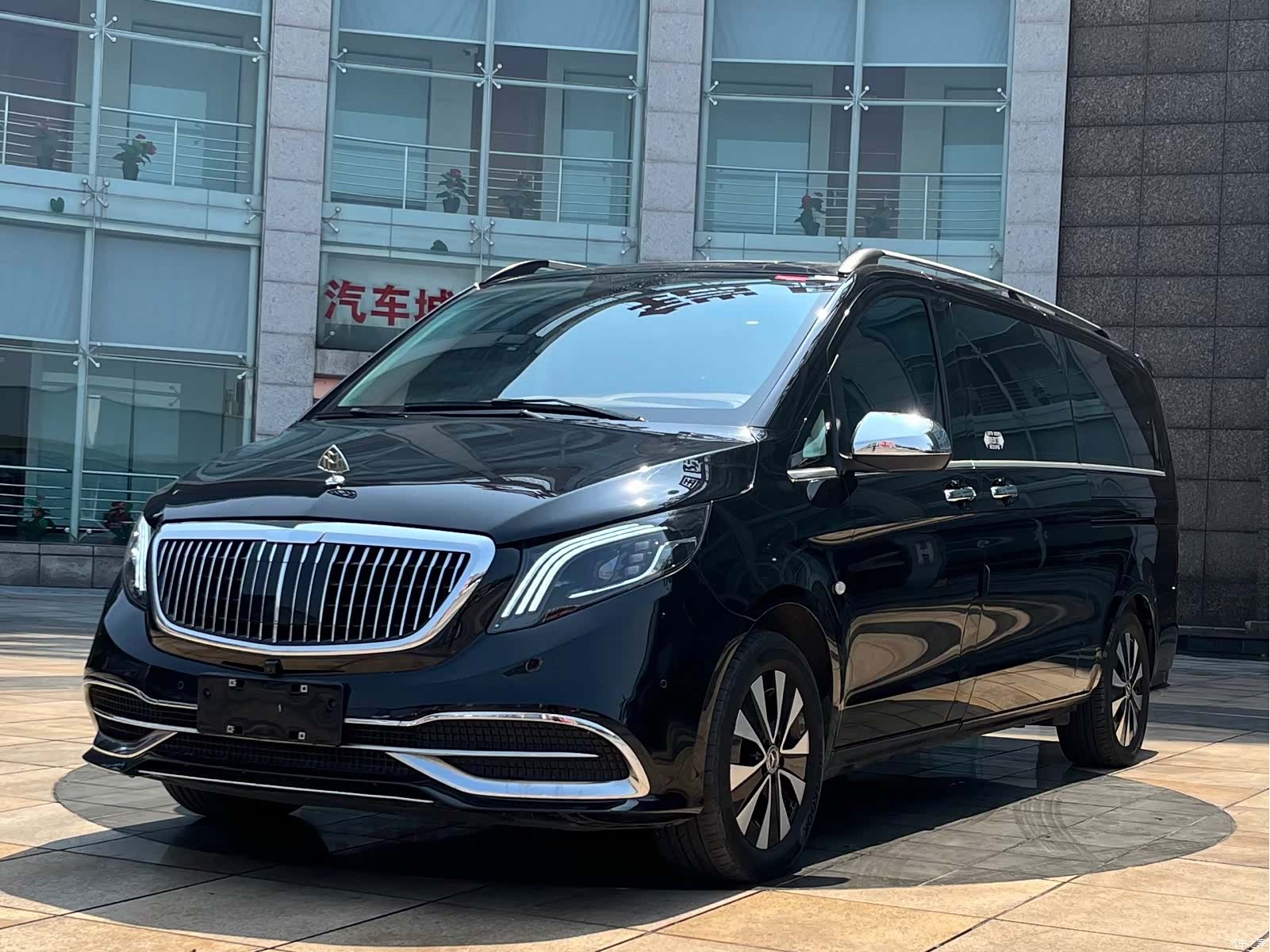 Mercedes-Benz 7, 2023 1