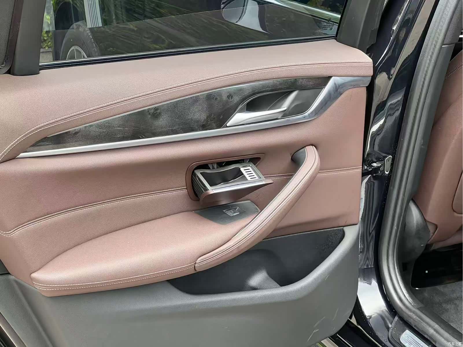 BMW 5 Series, 2023 17