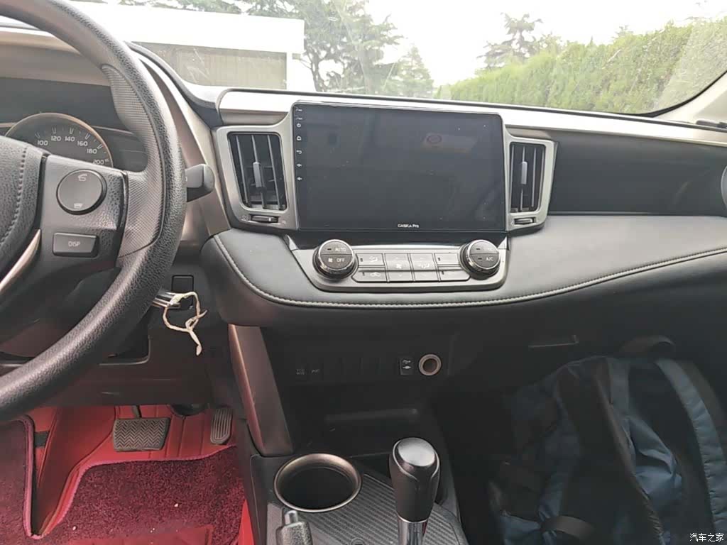 Toyota RAV4, 2016 13