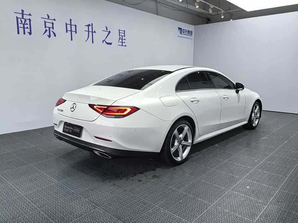 Mercedes-Benz CLS