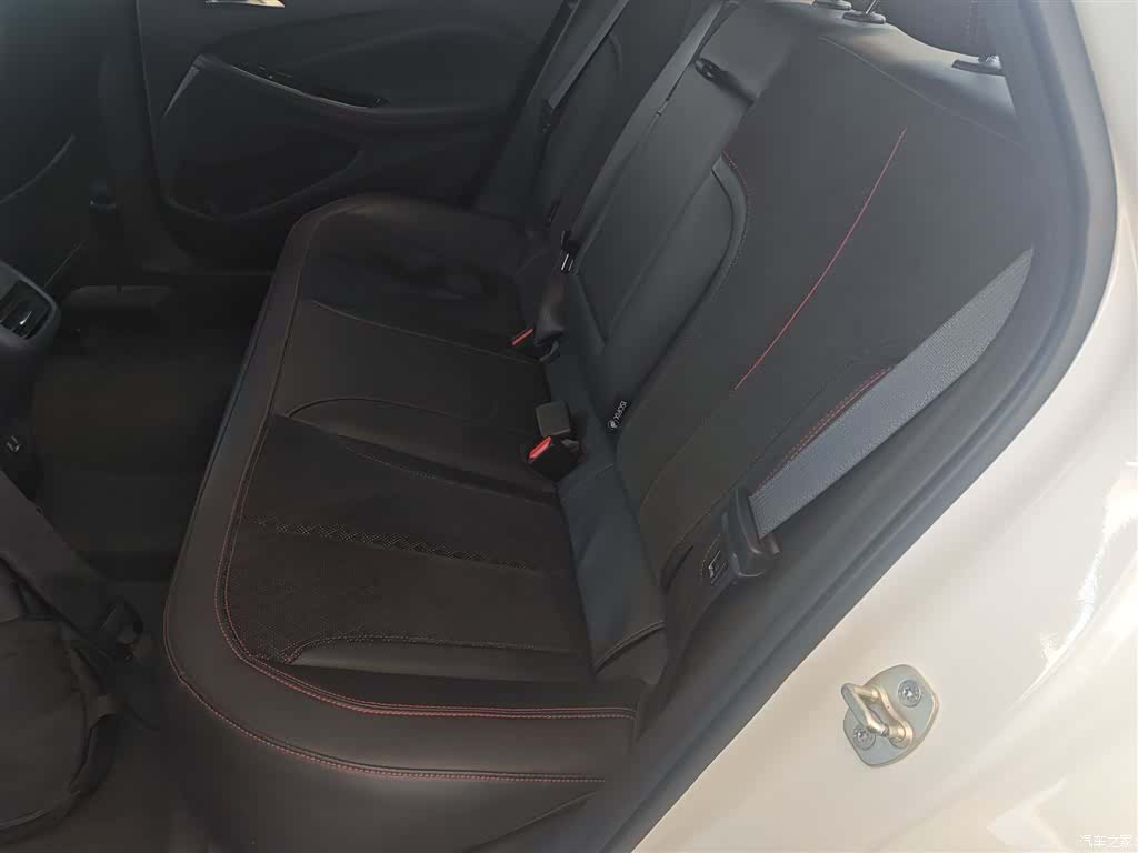 Buick Verano, 2021 13