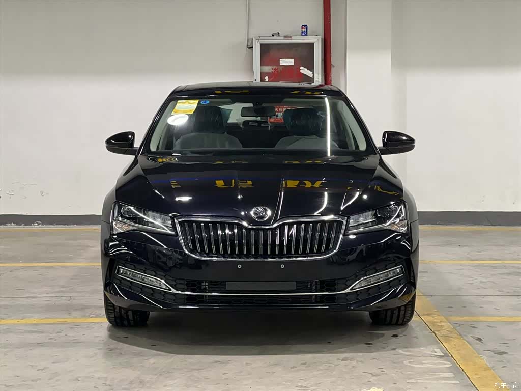 Skoda Superb, 2025 2