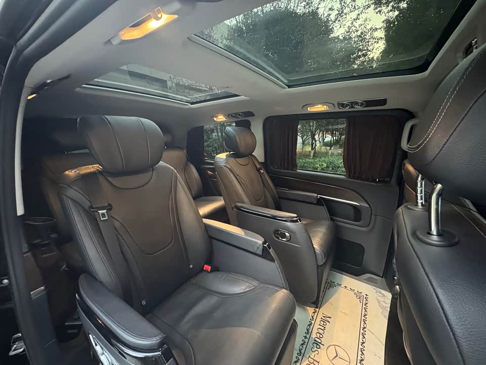 Mercedes-Benz V-class