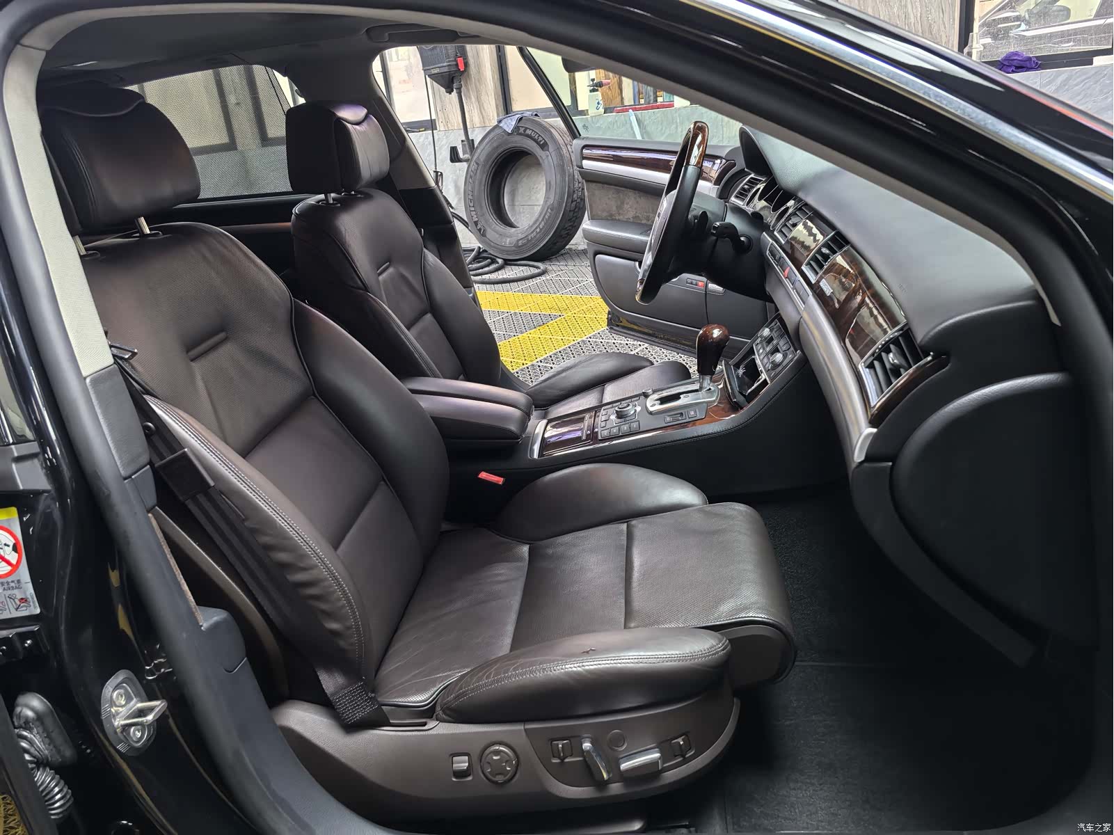 Audi A8L, 2010 15