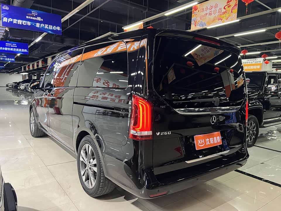 Mercedes-Benz V-class