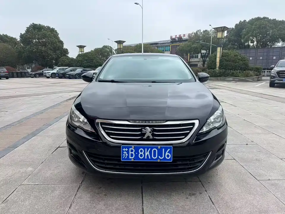 Peugeot 408