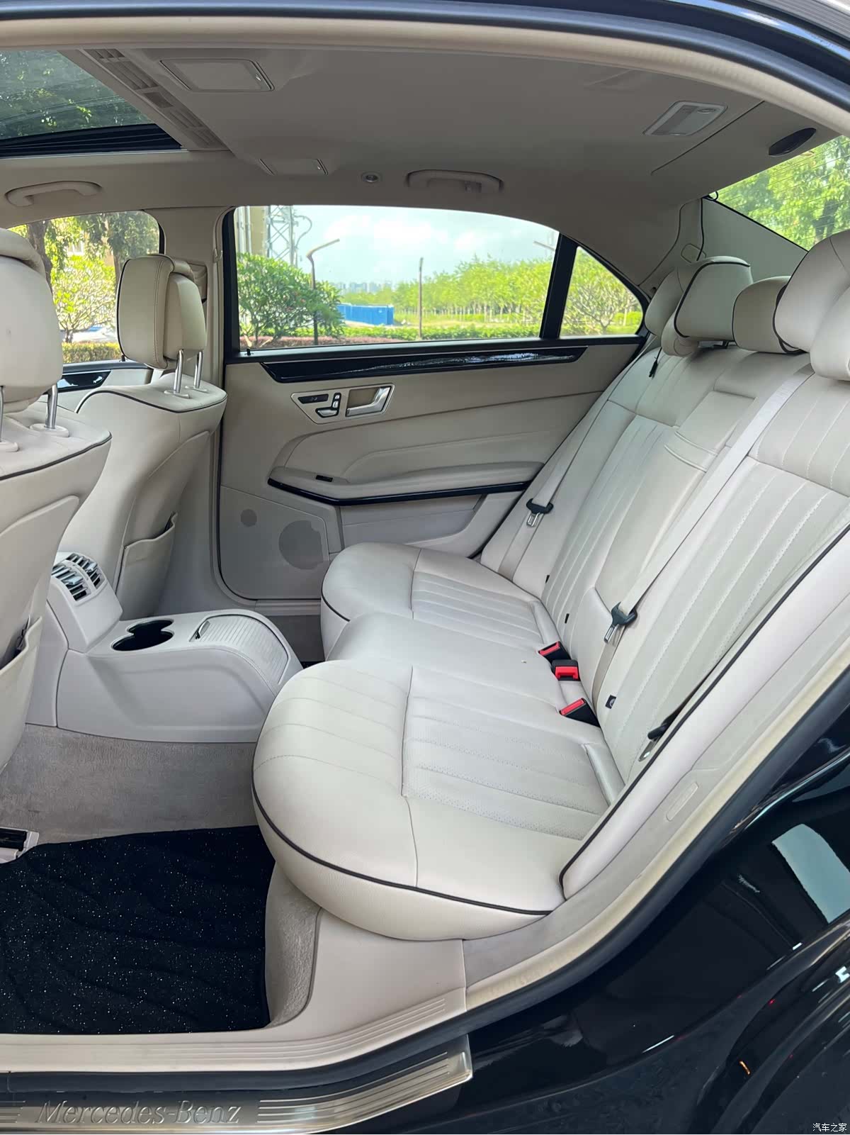Mercedes-Benz E-Class, 2015 9