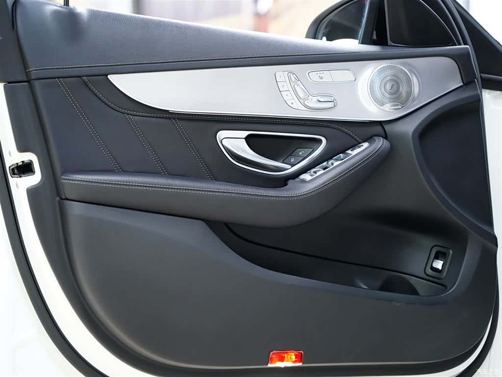 Mercedes-Benz C-Class, 2019 28