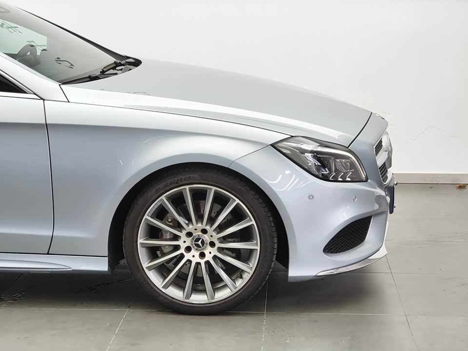 Mercedes-Benz CLS