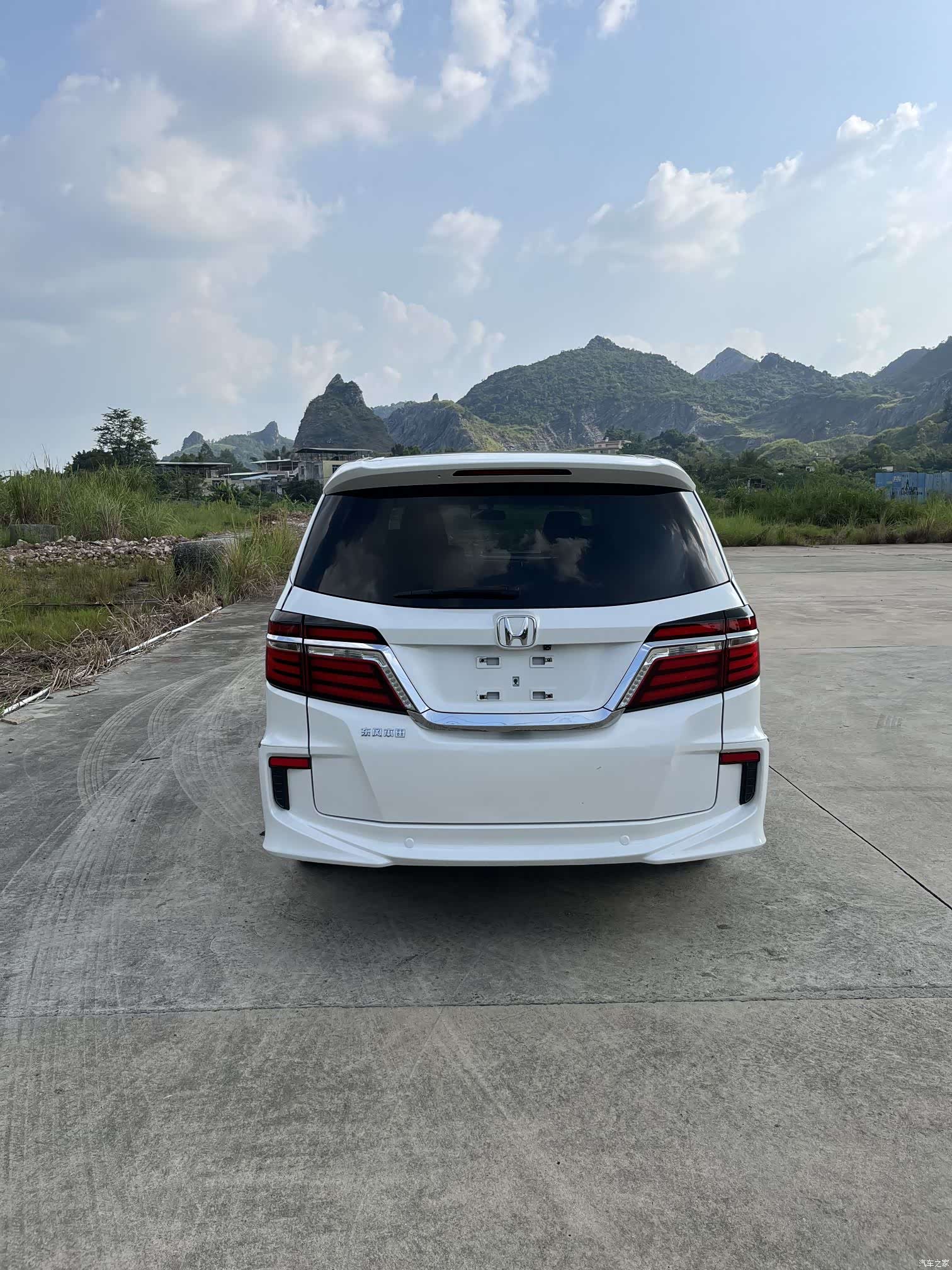 Honda Elysion, 2017 4