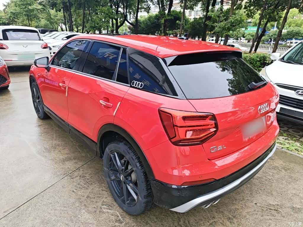 Audi Q2L, 2020 все фото