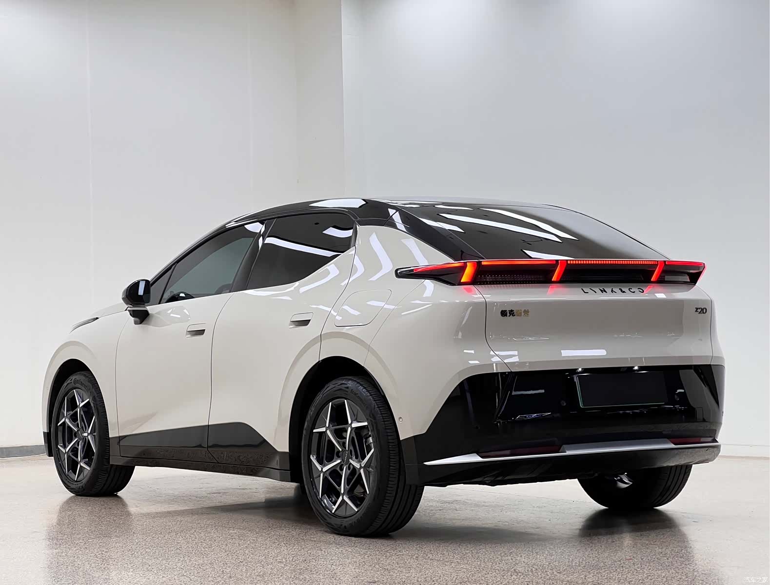 Lynk & Co 02, 2025 все фото
