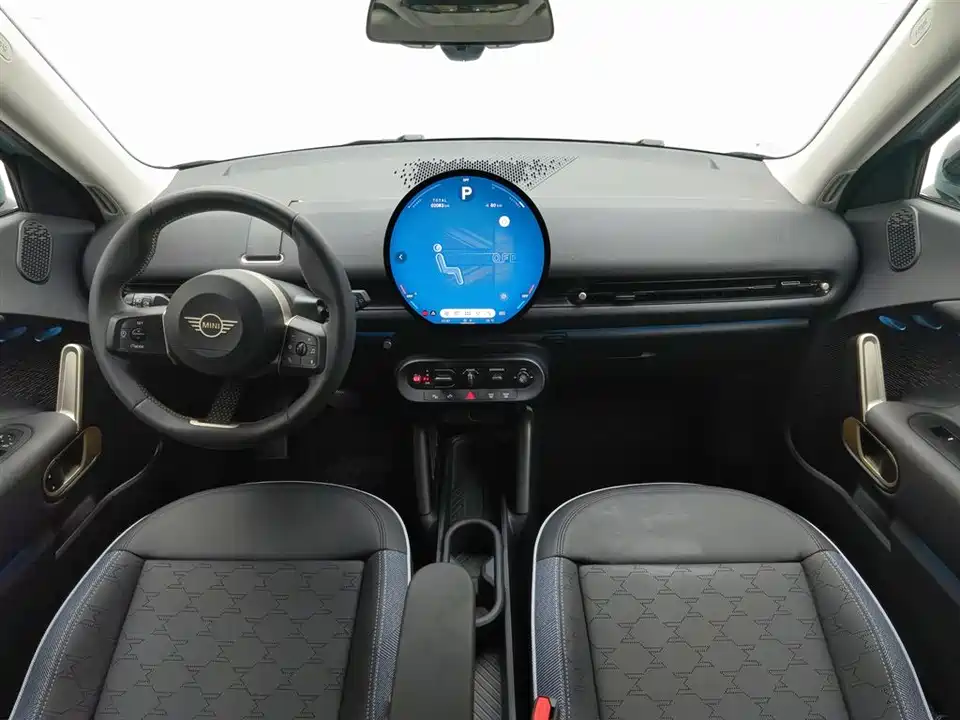 MINI Electric ACEMAN